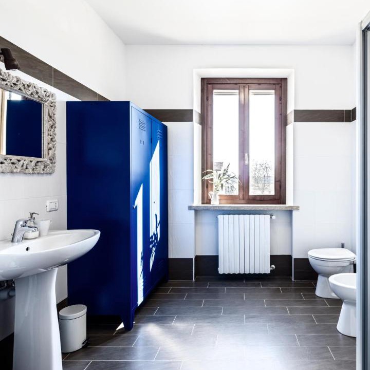 Photo of Bathroom in Curtatone