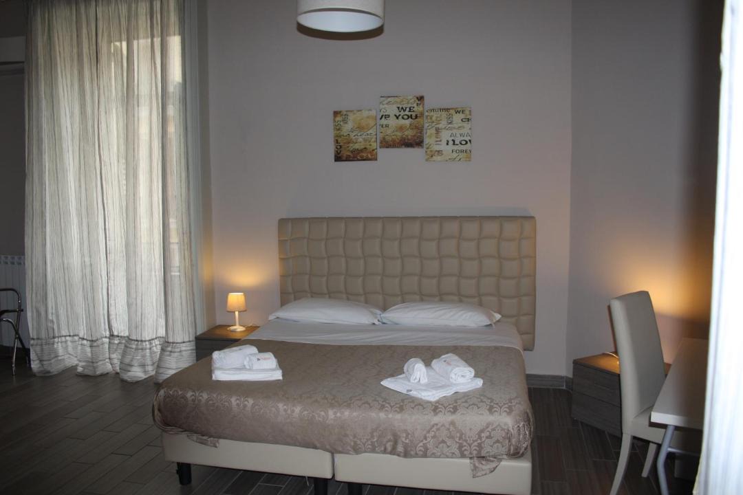 Photo of Bedroom in Naples City Centre