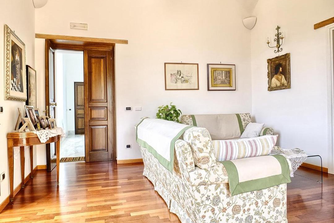 Photo of Bedroom in Meta