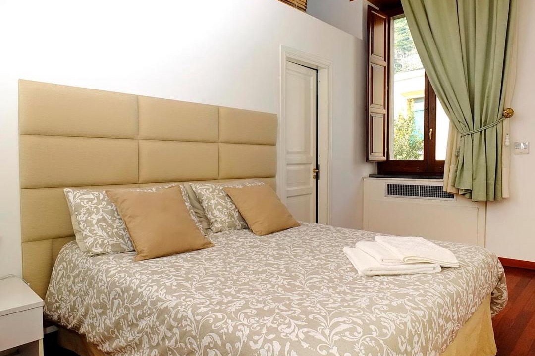 Photo of Bedroom in Meta