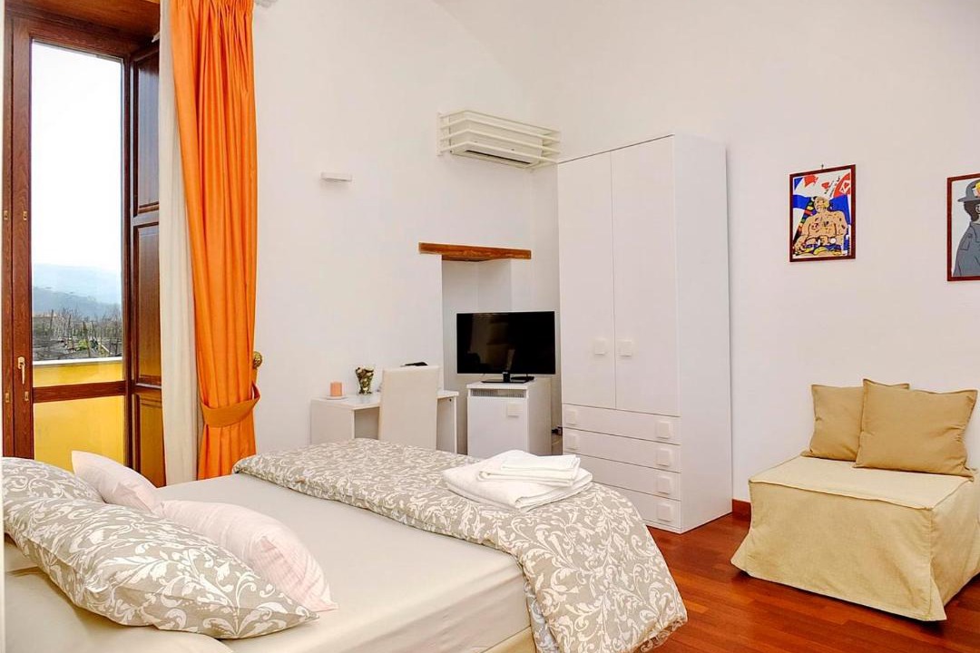 Photo of Bedroom in Meta