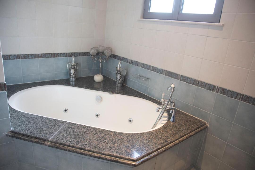 Photo of Bathroom in Palm Jumeirah