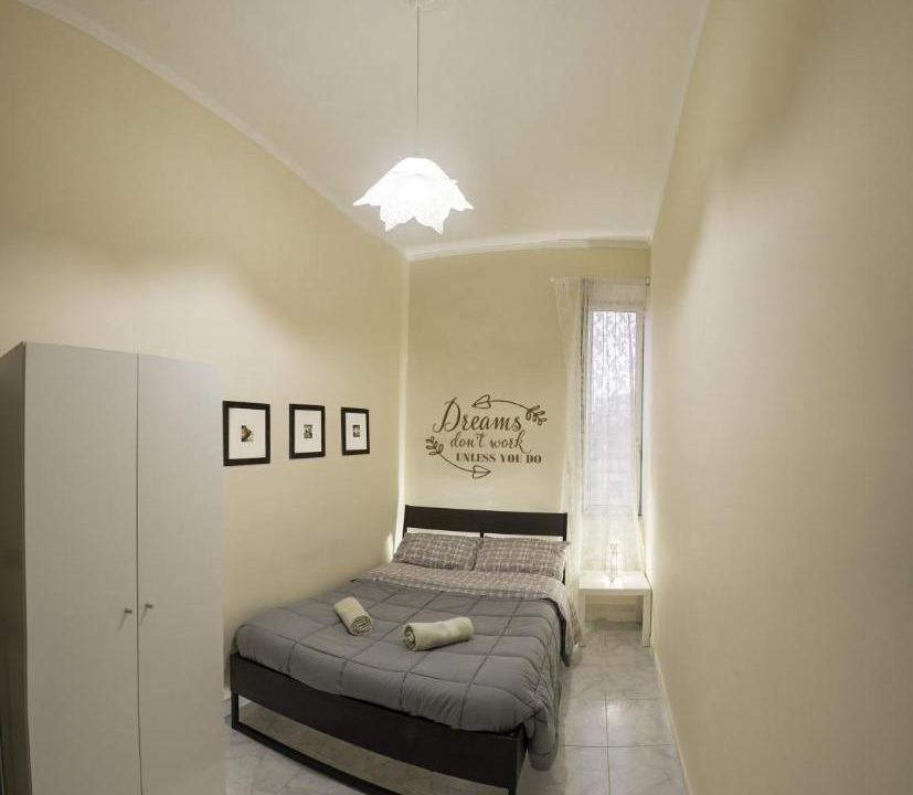 Photo of Bedroom in Naples City Centre
