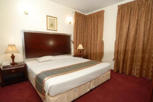Photo of Bedroom in Al Muraqqabat