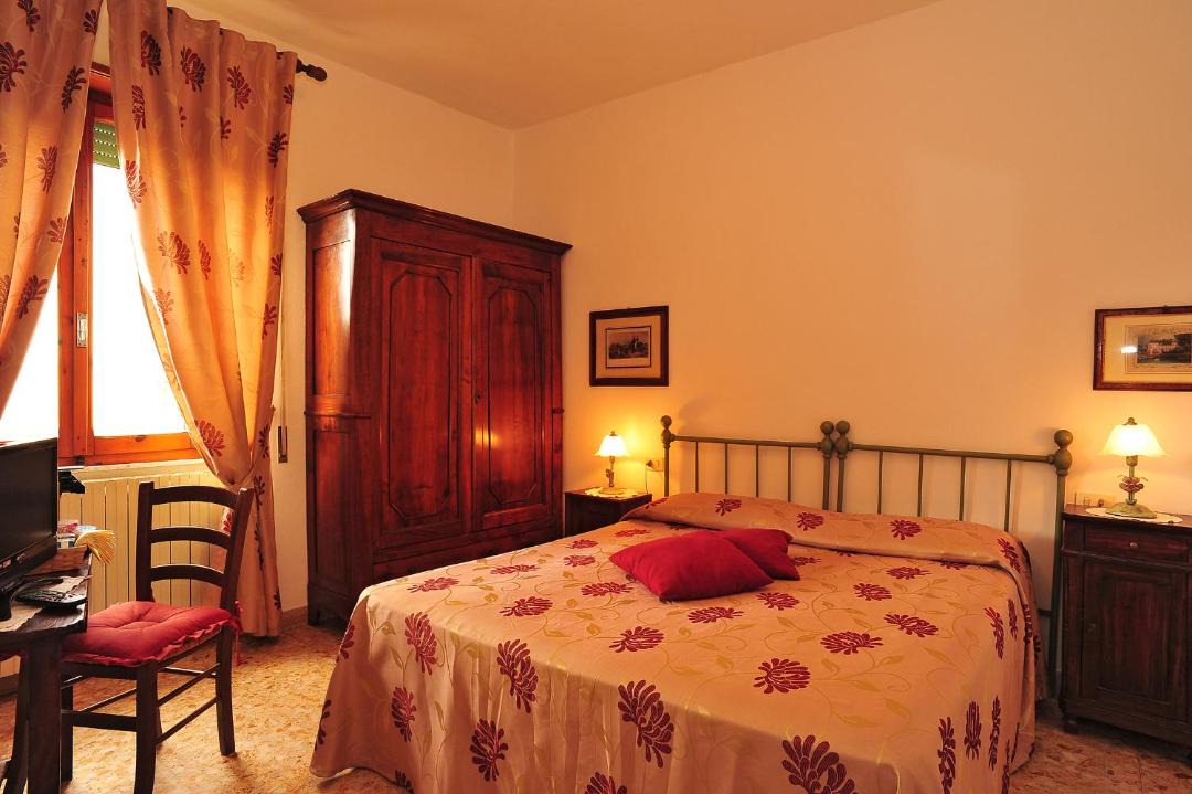 Photo of Bedroom in Saturnia