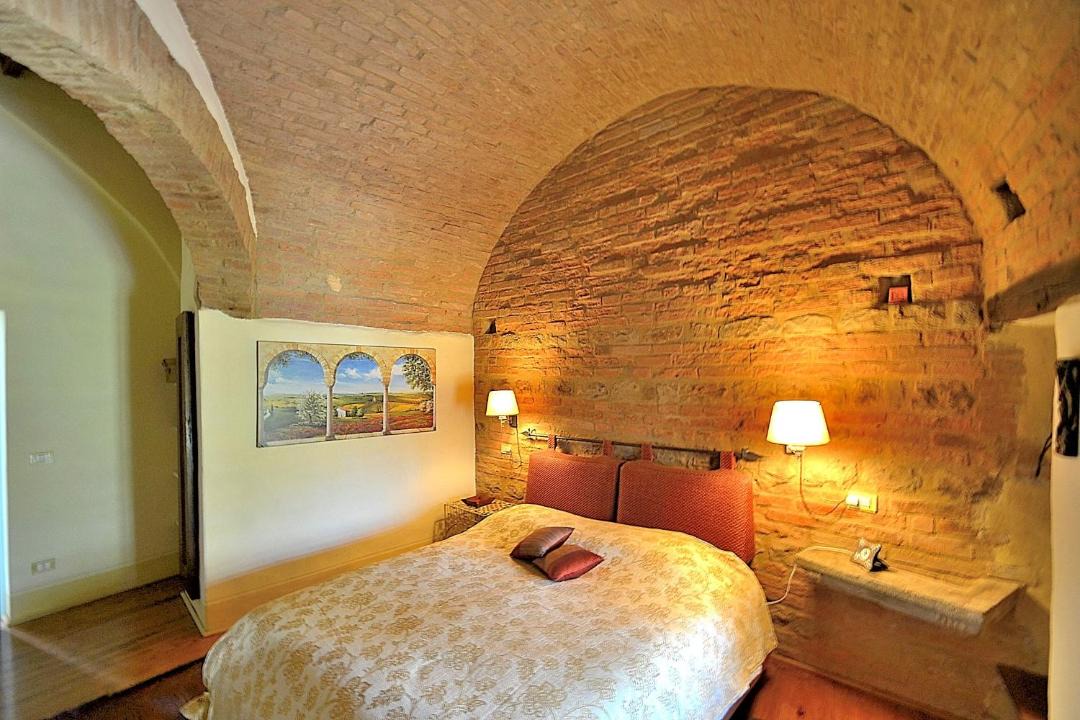 Photo of Bedroom in Buonconvento