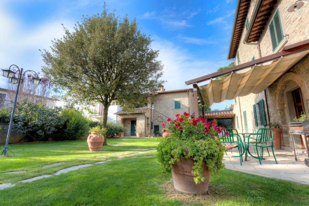 Photo of Buildings in Monsigliolo