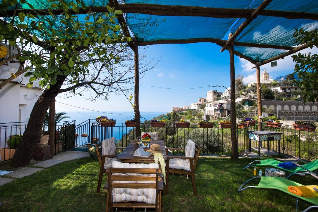 Photo of Patio Balcony in Montepertuso