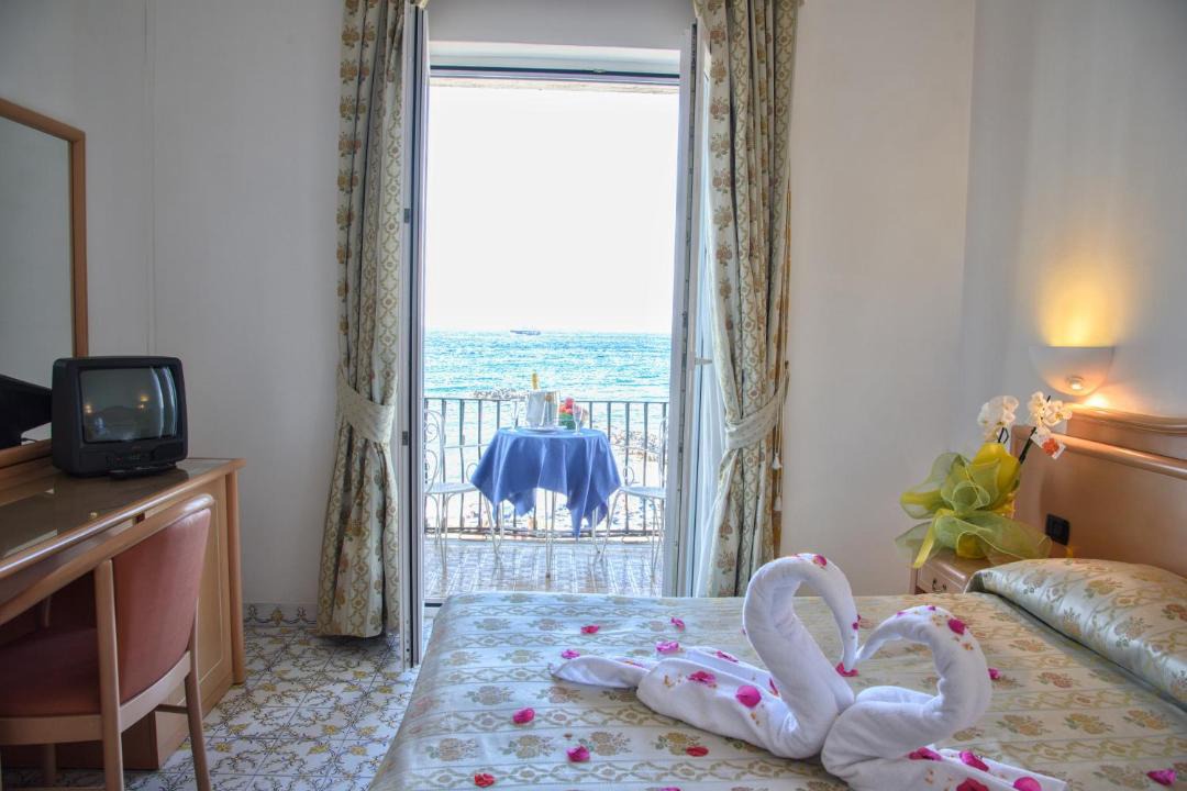 Photo of Bedroom in Ischia Porto