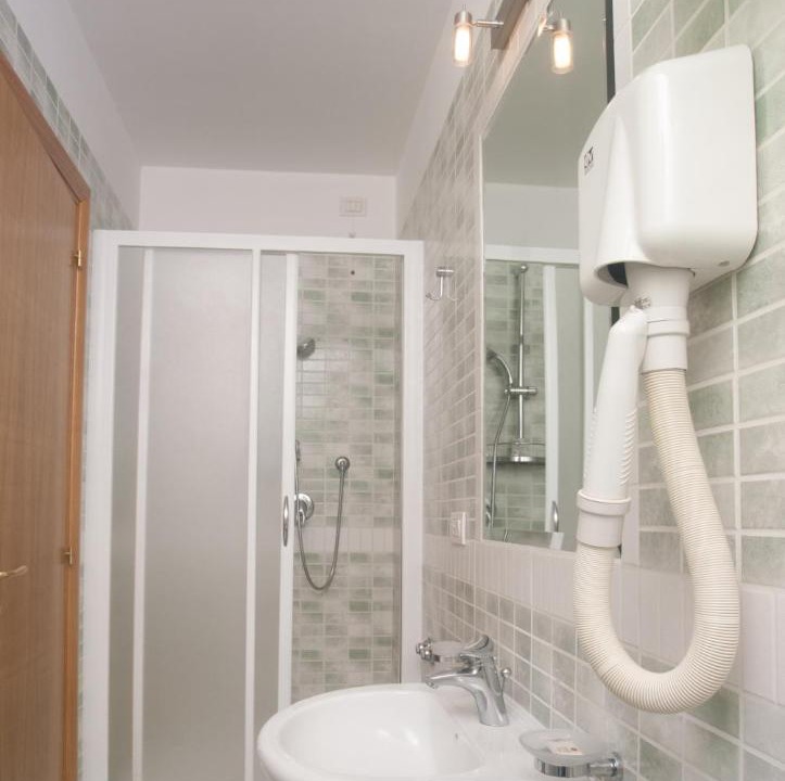 Photo of Bathroom in Casoria