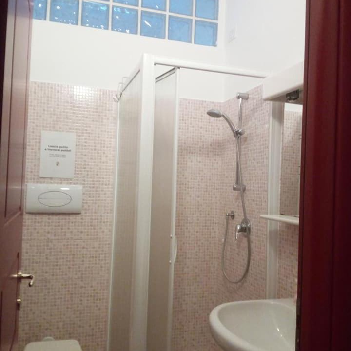 Photo of Bathroom in Crema