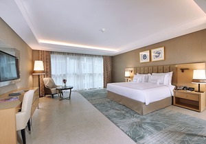 Grand Cosmopolitan Hotel