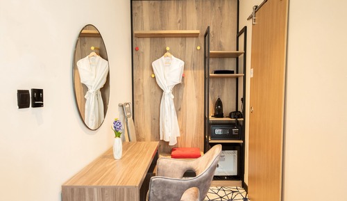 Executive Suite (includes 25% off F&B)