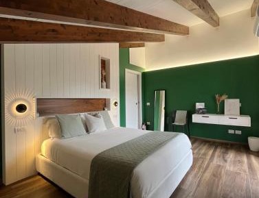 Double Room with Balcony and Sea View