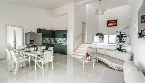 Deluxe Villa