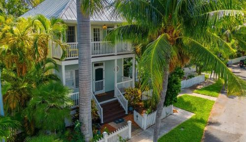 Three-Bedroom Vacation Home 