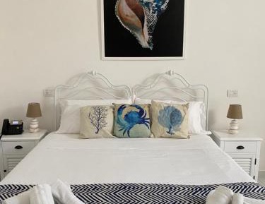 One-Bedroom Apartment with Shared Pool (4 Adults)