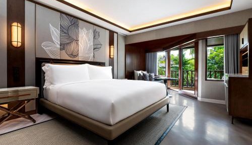 Deluxe Garden View, Guest room, 1 King, Balcony with Free Daily Activity
