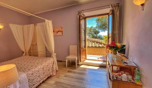 Junior Suite with Balcony