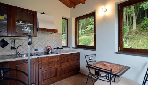Deluxe Double Room (2 Adults + 1 Child)