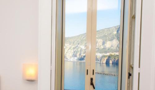 Double or Twin Room with Sea View