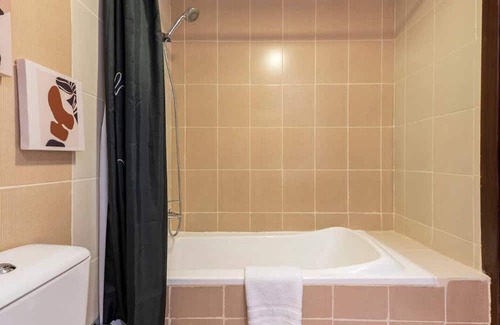 Dubai Apartment | Brand New One Bedroom with Pool