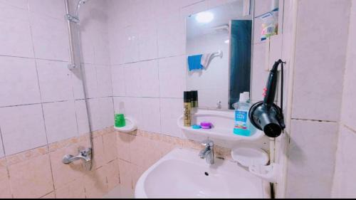 Al Mankhool Hostel | DXB Traveler Hostel Near ADCB Metro Station