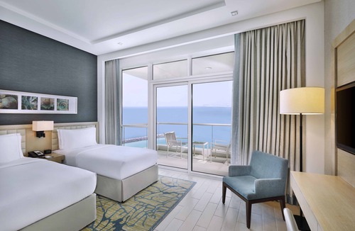 Dubai Marina Hotel | DoubleTree by Hilton Dubai Jumeirah Beach