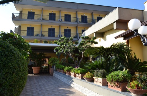 Calvizzano Hotel | Hotel Ristorante Donato