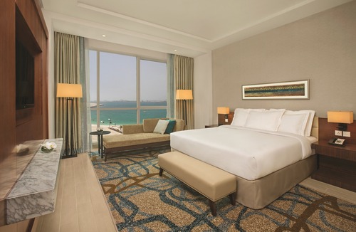 Dubai Marina Hotel | DoubleTree by Hilton Dubai Jumeirah Beach