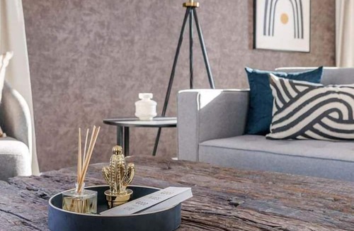 Jumeirah Lake Towers Apartment | GuestReady - Penthouse with a Private Pool