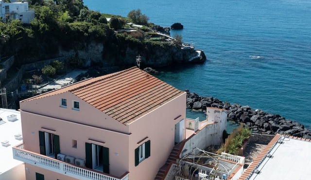 Villa Wanda by the Port of Ischia