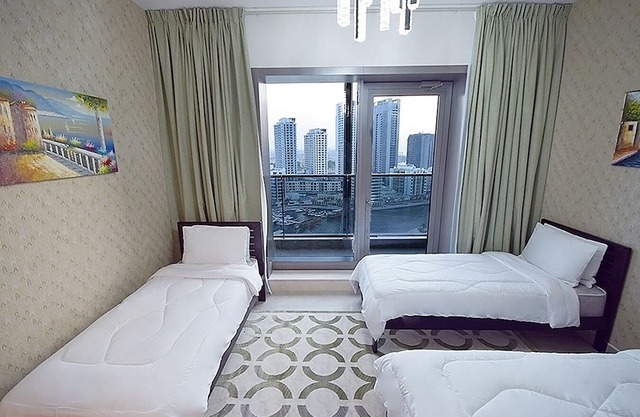 2BR Stunning Marina View Sparkle Tower