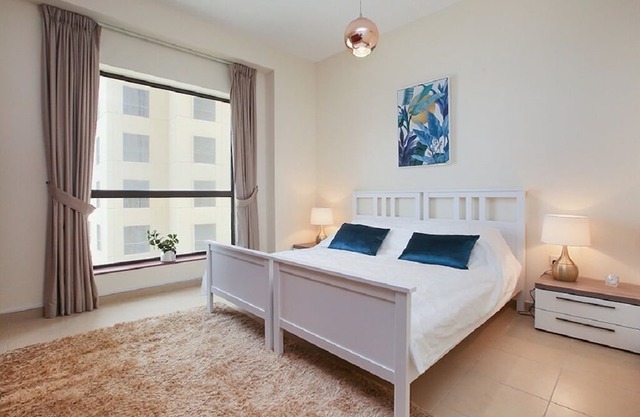 Lovely two bedroom apartment next to the beach