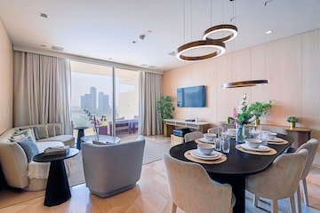 Alluring Sea view FIVE Palm in Dubai