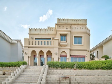 Luxurious 6 bedrooms Villa in Palm Jumeirah