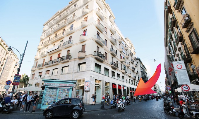 Historical Center Hotel | Piazza Carità