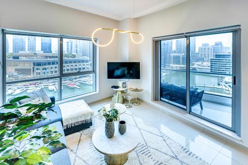 Dubai Marina Apartment | Bay Central, Dubai Marina